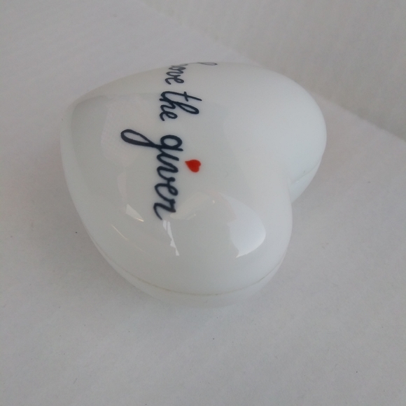 Limoges Porcelain Heart Trinket Box - Picture 4 of 15